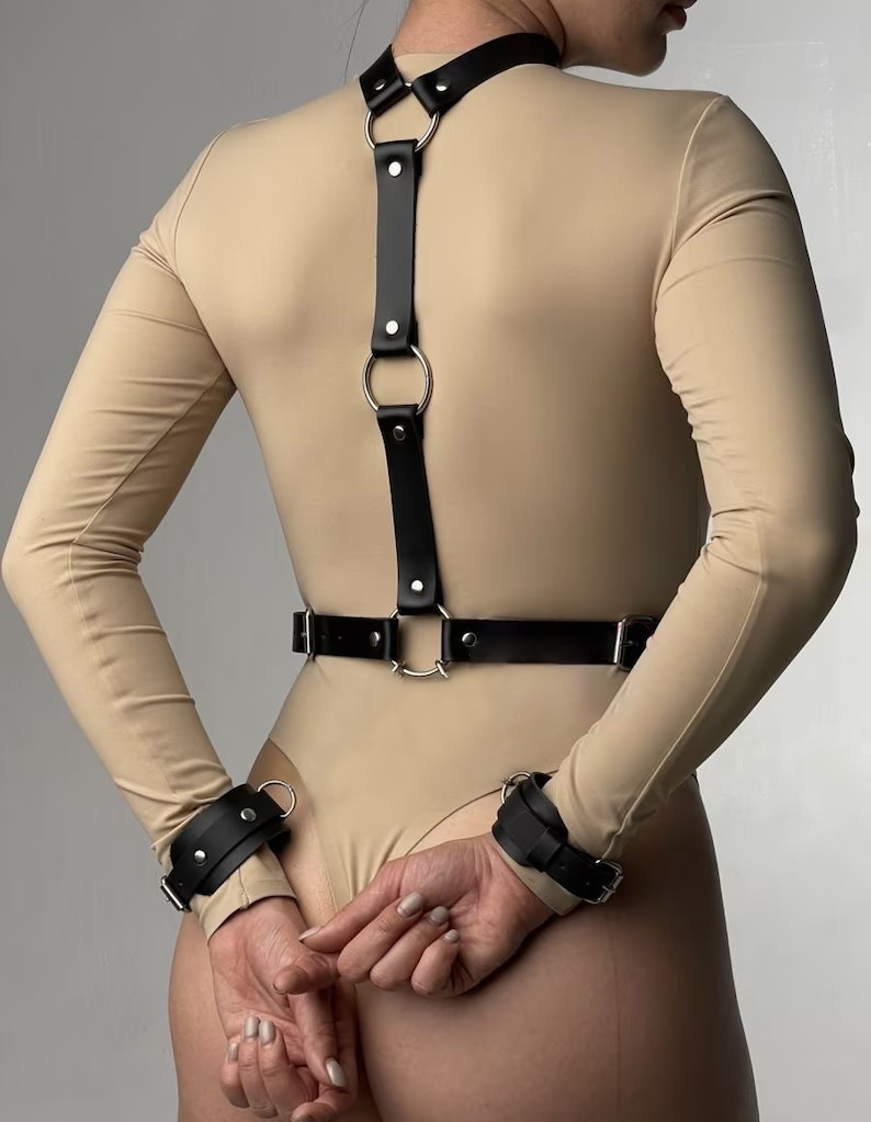 Sabuk Harness Kulit Seksi Wani - Garter Belt Set ulasan dan harga